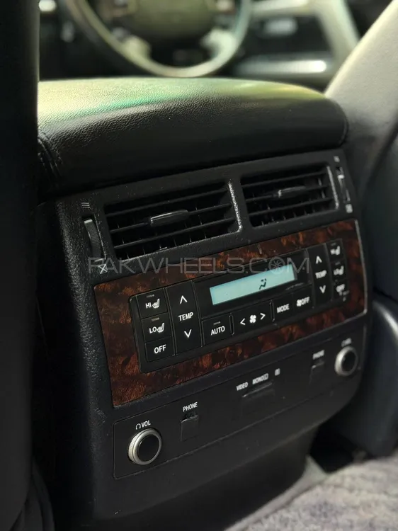 Toyota Land Cruiser 2010 for Sale in Lahore Toyota Land Cruiser 2010 for Sale in Lahore Image-14