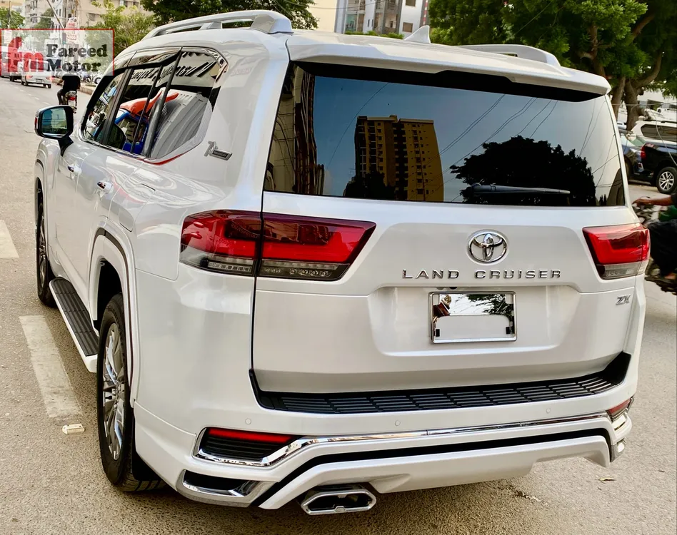 Toyota Land Cruiser 2022 for Sale in Karachi Toyota Land Cruiser 2022 for Sale in Karachi Image-11