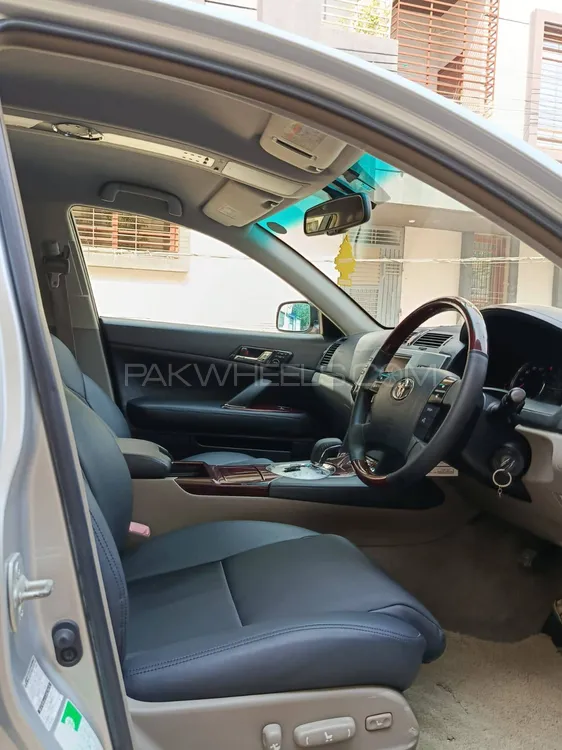 Toyota Mark X 2006 for Sale in Karachi Toyota Mark X 2006 for Sale in Karachi Image-13