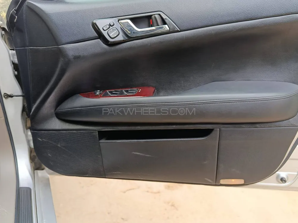 Toyota Mark X 2006 for Sale in Karachi Toyota Mark X 2006 for Sale in Karachi Image-15