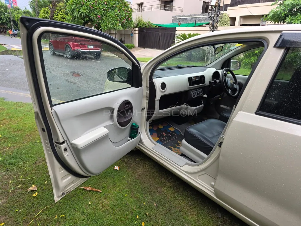 Toyota Passo 2010 for Sale in Lahore Toyota Passo 2010 for Sale in Lahore Image-10