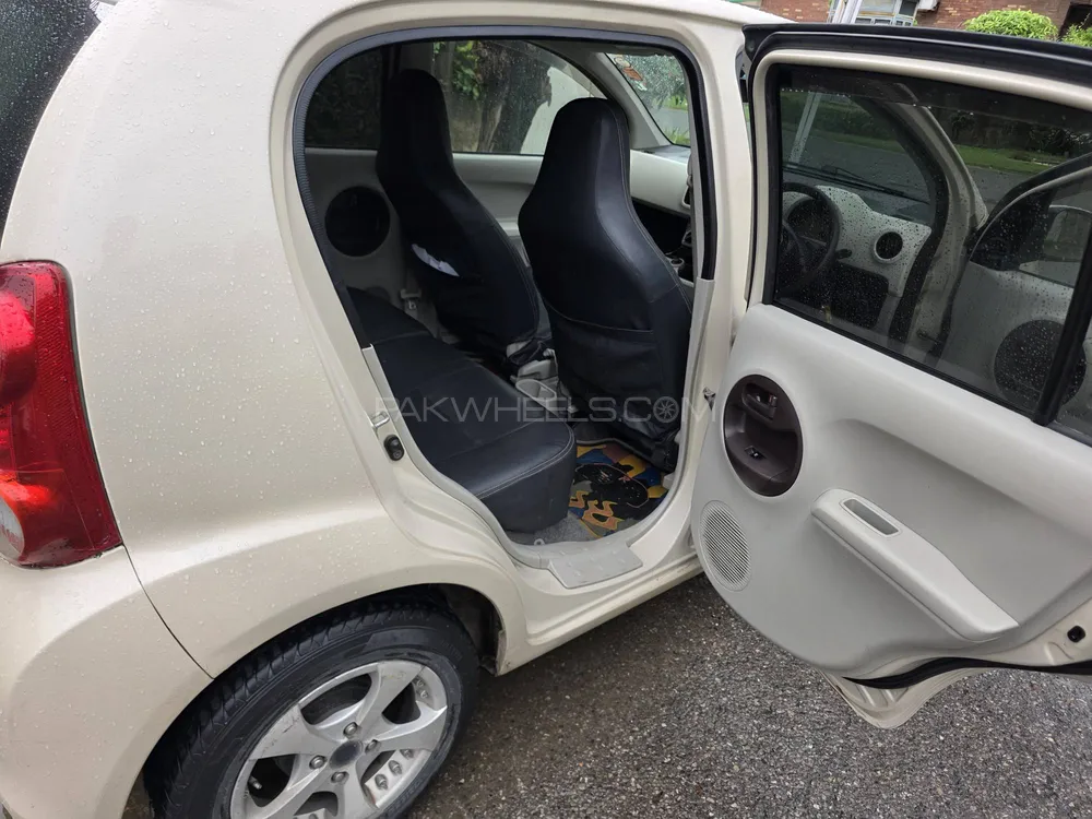 Toyota Passo 2010 for Sale in Lahore Toyota Passo 2010 for Sale in Lahore Image-11