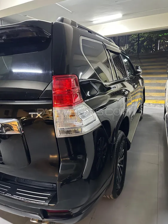 Toyota Prado 2011 for Sale in Lahore Toyota Prado 2011 for Sale in Lahore Image-6