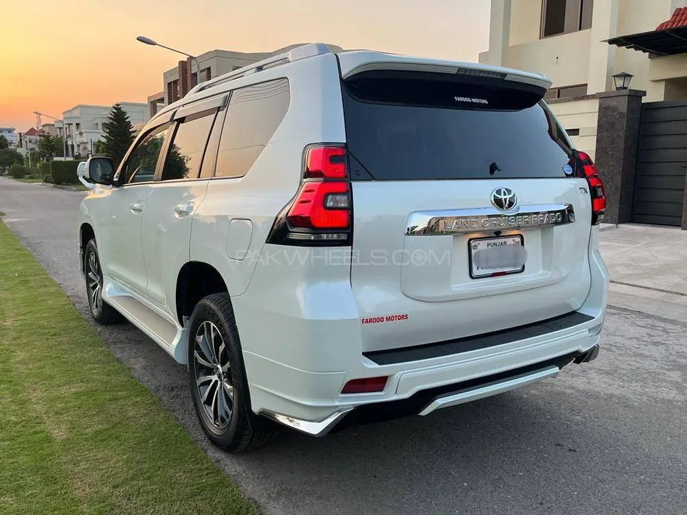 Toyota Prado 2017 for Sale in Lahore Toyota Prado 2017 for Sale in Lahore Image-4