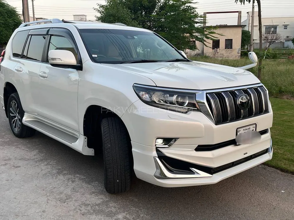 Toyota Prado 2017 for Sale in Lahore Toyota Prado 2017 for Sale in Lahore Image-2