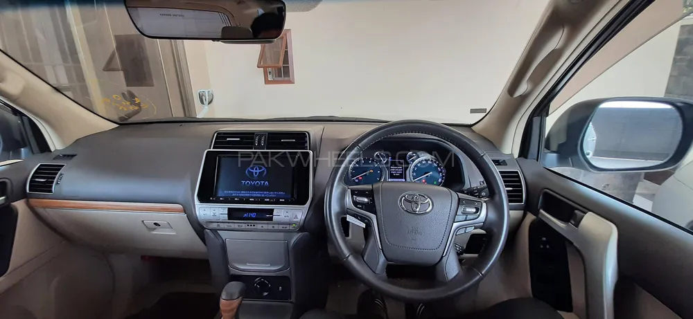 Toyota Prado 2017 for Sale in Lahore Toyota Prado 2017 for Sale in Lahore Image-10
