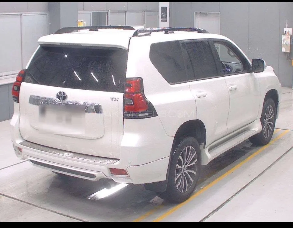 Toyota Prado 2019 for Sale in Faisalabad Toyota Prado 2019 for Sale in Faisalabad Image-5