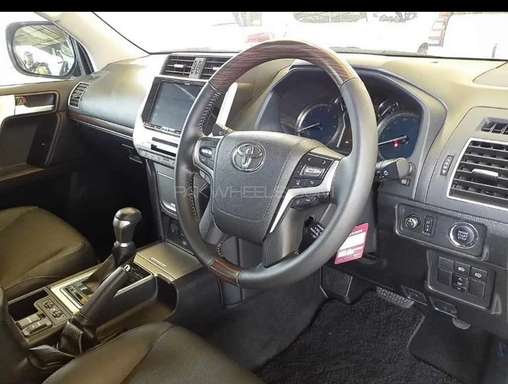 Toyota Prado 2019 for Sale in Faisalabad Toyota Prado 2019 for Sale in Faisalabad Image-7