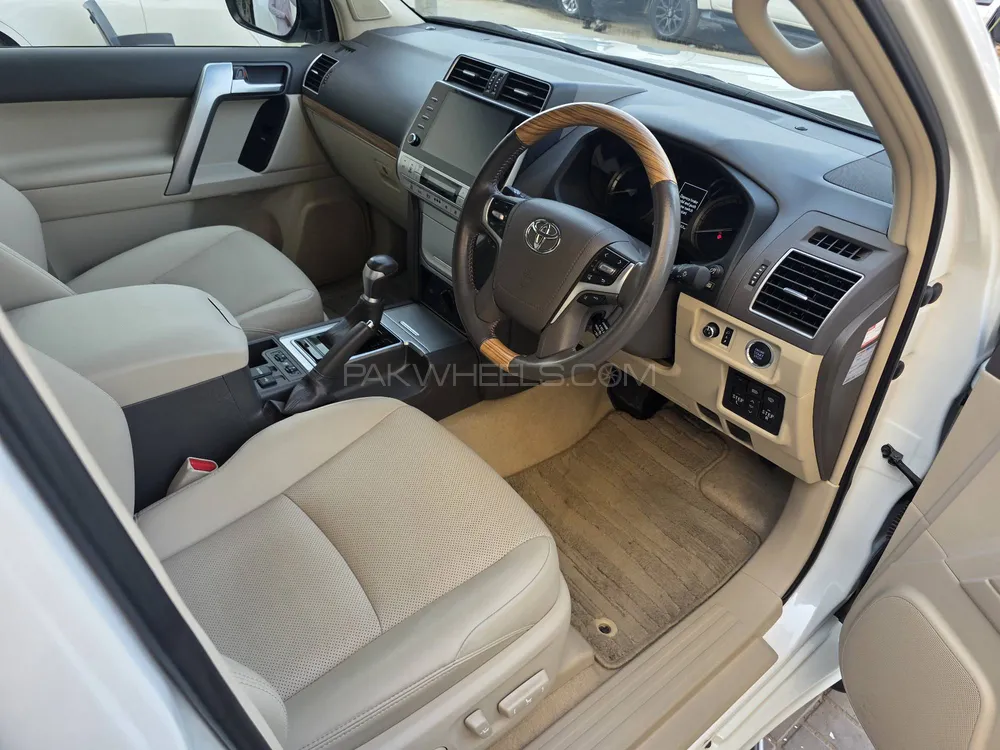 Toyota Prado 2021 for Sale in Karachi Toyota Prado 2021 for Sale in Karachi Image-7