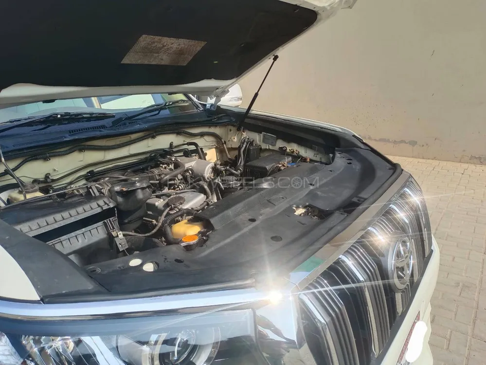 Toyota Prado 2004 for Sale in Lahore Toyota Prado 2004 for Sale in Lahore Image-2