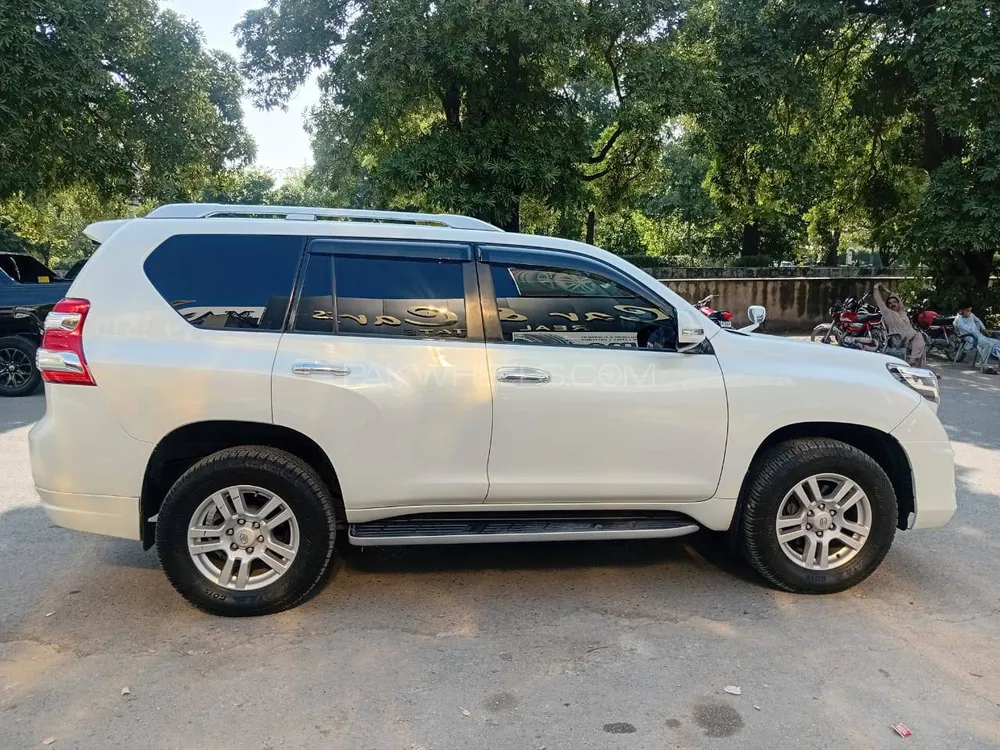 Toyota Prado 2011 for Sale in Islamabad Toyota Prado 2011 for Sale in Islamabad Image-3