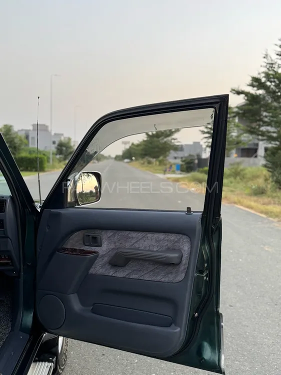 Toyota Prado 1997 for Sale in Lahore Toyota Prado 1997 for Sale in Lahore Image-7