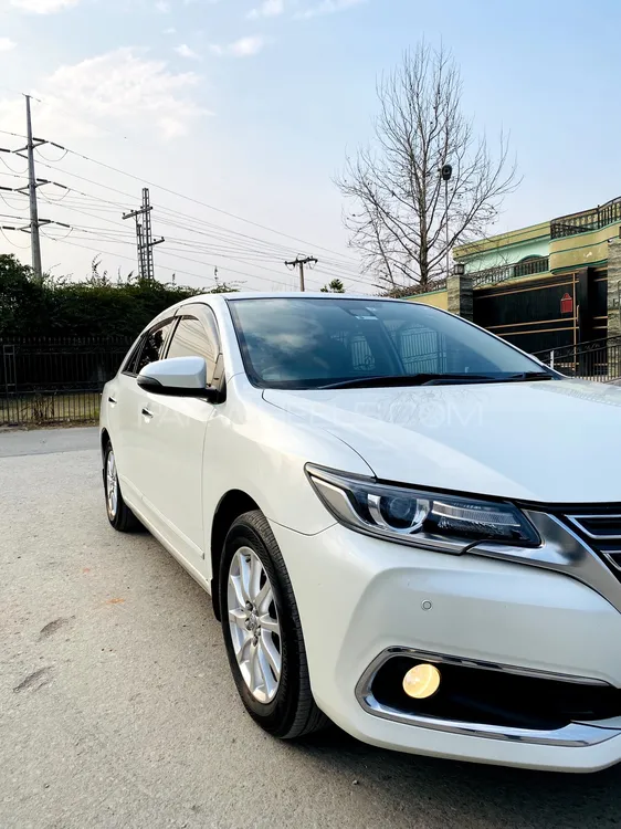 Toyota Premio 2017 for Sale in Peshawar Toyota Premio 2017 for Sale in Peshawar Image-9