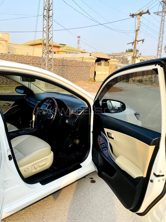 Toyota Premio 2017 for Sale in Peshawar Toyota Premio 2017 for Sale in Peshawar Image-6