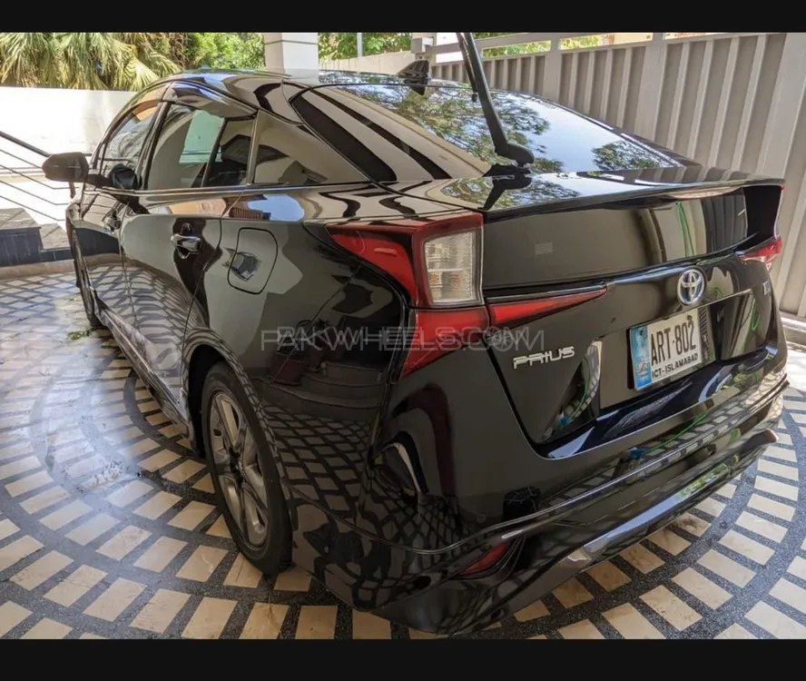 Toyota Prius 2019 for Sale in Peshawar Toyota Prius 2019 for Sale in Peshawar Image-6