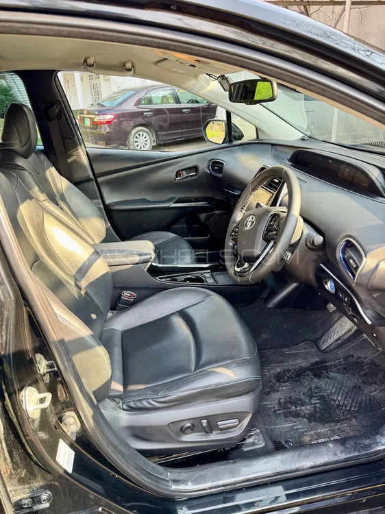 Toyota Prius 2019 for Sale in Peshawar Toyota Prius 2019 for Sale in Peshawar Image-12