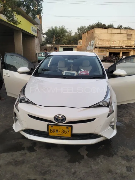 ٹویوٹا پریوس الفا 2016 for Sale in حیدرآباد ٹویوٹا پریوس الفا 2016 for Sale in حیدرآباد Image-1
