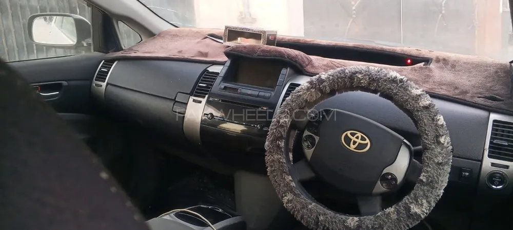Toyota Prius 2007 for Sale in Karachi Toyota Prius 2007 for Sale in Karachi Image-6