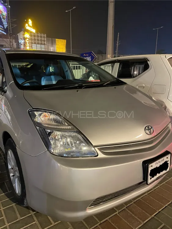 Toyota Prius 2007 for Sale in Lahore Toyota Prius 2007 for Sale in Lahore Image-2