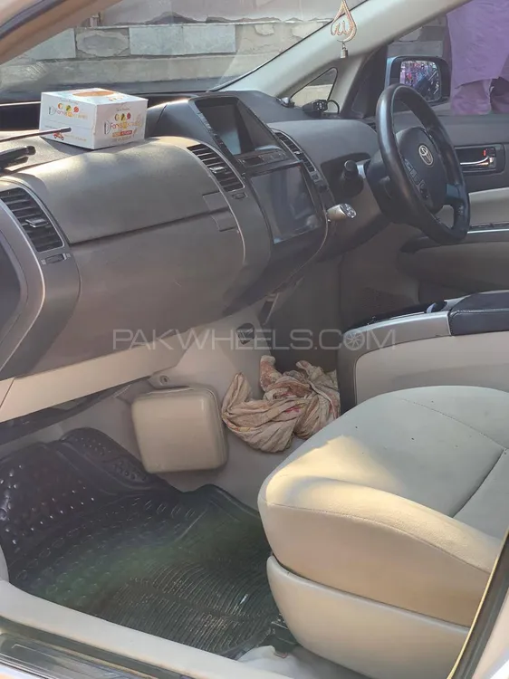Toyota Prius 2008 for Sale in Faisalabad Toyota Prius 2008 for Sale in Faisalabad Image-4