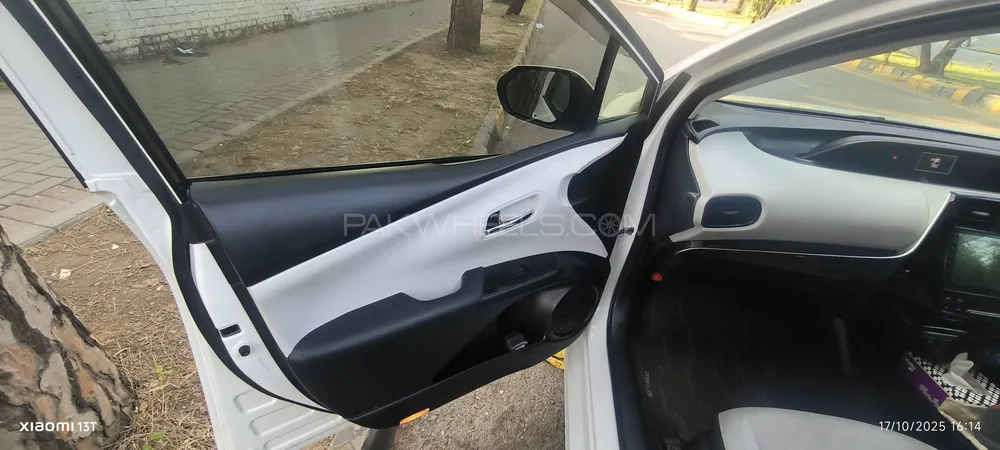 Toyota Prius 2020 for Sale in Islamabad Toyota Prius 2020 for Sale in Islamabad Image-9