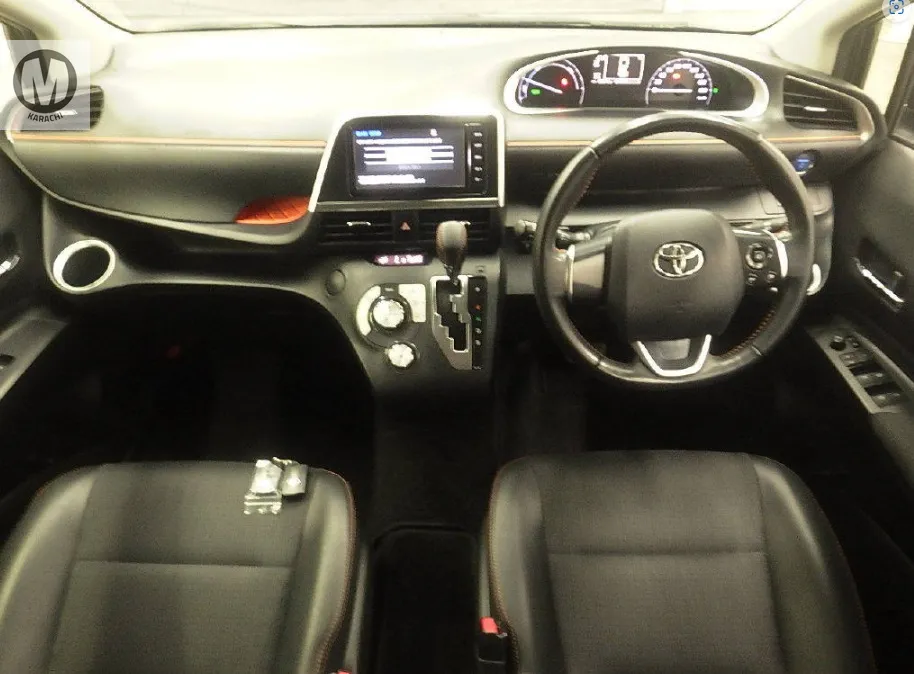 Toyota Sienta 2018 for Sale in Karachi Toyota Sienta 2018 for Sale in Karachi Image-3