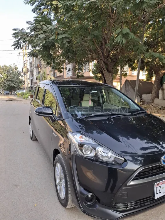 Toyota Sienta 2016 for Sale in Karachi Toyota Sienta 2016 for Sale in Karachi Image-1