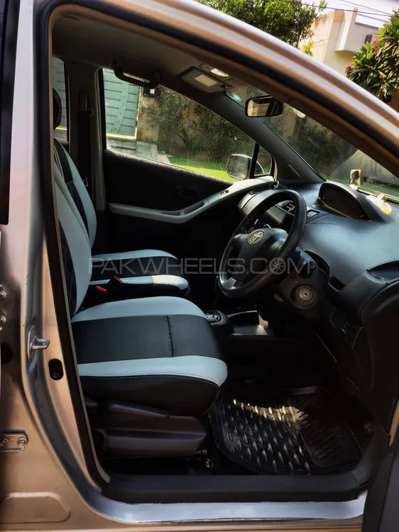Toyota Vitz 2010 for Sale in Lahore Toyota Vitz 2010 for Sale in Lahore Image-16