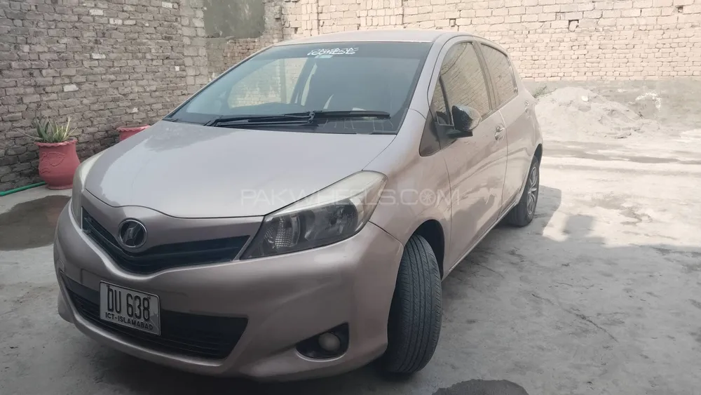 Toyota Vitz 2012 for Sale in Peshawar Toyota Vitz 2012 for Sale in Peshawar Image-4