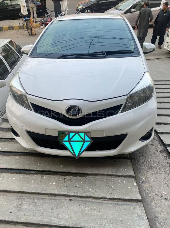 Toyota Vitz 2013 for Sale in Lahore Toyota Vitz 2013 for Sale in Lahore Image-1