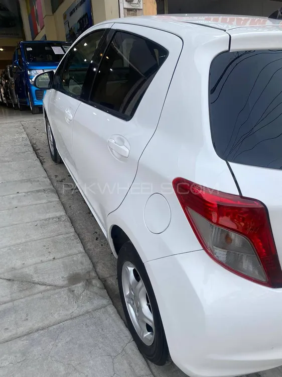 Toyota Vitz 2013 for Sale in Lahore Toyota Vitz 2013 for Sale in Lahore Image-11