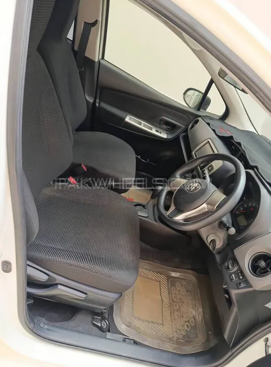 Toyota Vitz 2015 for Sale in Karachi Toyota Vitz 2015 for Sale in Karachi Image-14