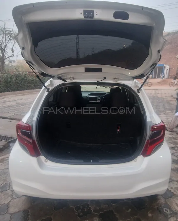 Toyota Vitz 2015 for Sale in Rawalpindi Toyota Vitz 2015 for Sale in Rawalpindi Image-3