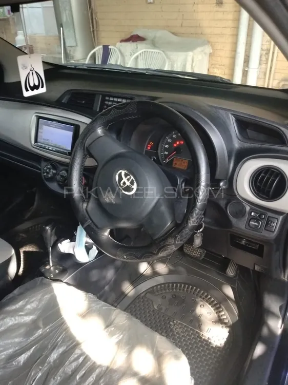 Toyota Vitz 2015 for Sale in Gujranwala Toyota Vitz 2015 for Sale in Gujranwala Image-3