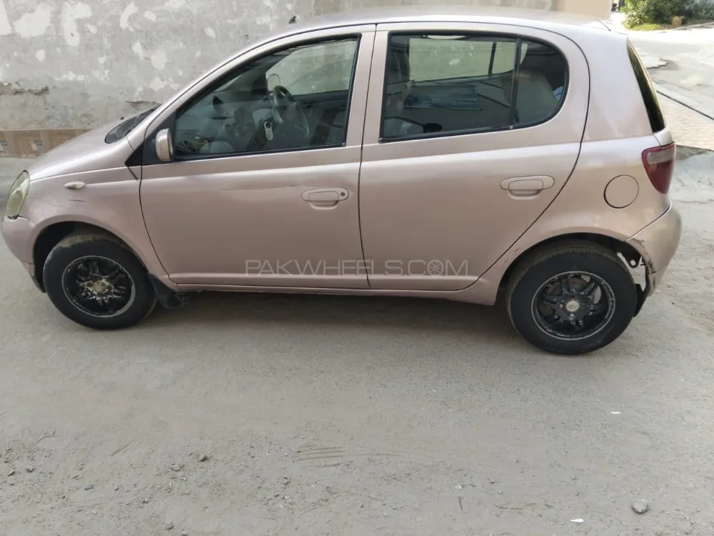 Toyota Vitz 2002 for Sale in Multan Toyota Vitz 2002 for Sale in Multan Image-3