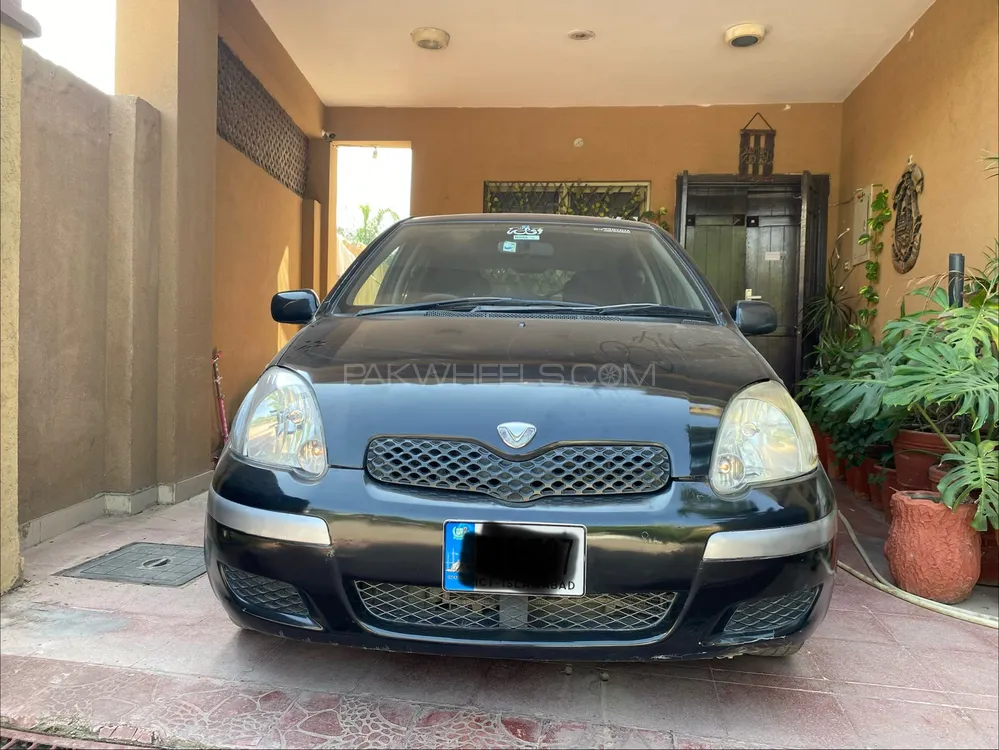 Toyota Vitz 2004 for Sale in Rawalpindi Image-1