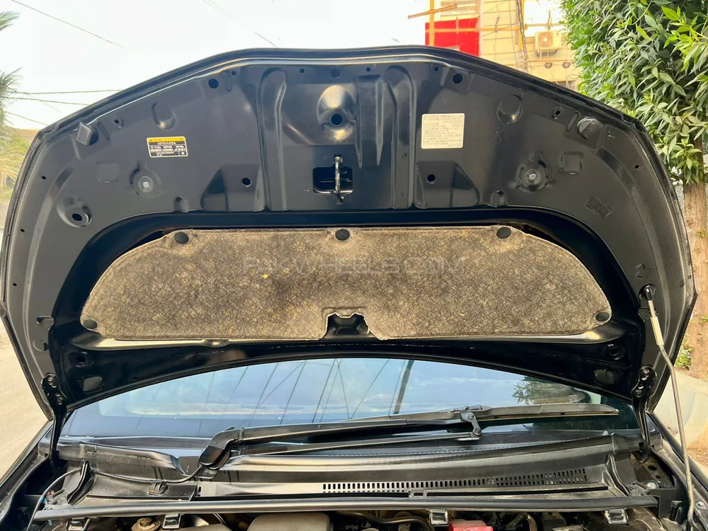 Toyota Vitz 2018 for Sale in Karachi Toyota Vitz 2018 for Sale in Karachi Image-10
