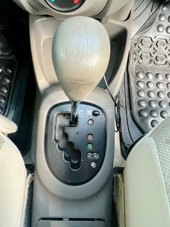 Toyota Vitz 2009 for Sale in Lahore Toyota Vitz 2009 for Sale in Lahore Image-11