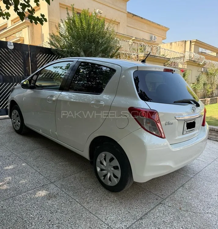 Toyota Vitz 2013 for Sale in Peshawar Toyota Vitz 2013 for Sale in Peshawar Image-5