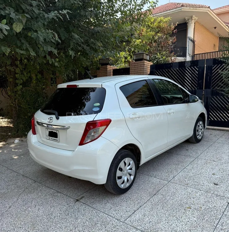 Toyota Vitz 2013 for Sale in Peshawar Toyota Vitz 2013 for Sale in Peshawar Image-4