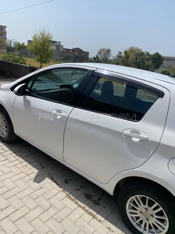 Toyota Vitz 2014 for Sale in Sialkot Toyota Vitz 2014 for Sale in Sialkot Image-3