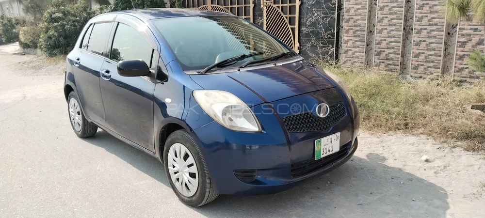 Toyota Vitz 2005 for Sale in Mardan Toyota Vitz 2005 for Sale in Mardan Image-1