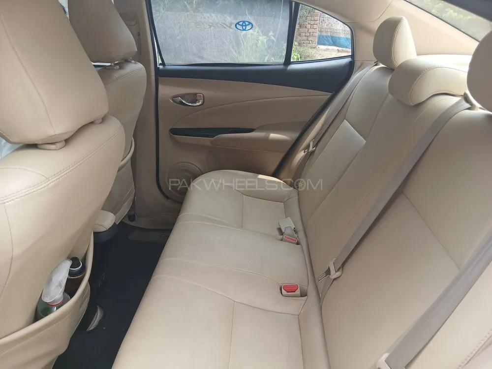 Toyota Yaris Sedan 2022 for Sale in Lahore Toyota Yaris Sedan 2022 for Sale in Lahore Image-10