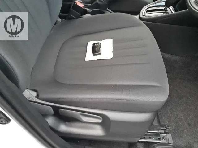 Toyota Yaris Hatchback 2023 for Sale in Karachi Toyota Yaris Hatchback 2023 for Sale in Karachi Image-5