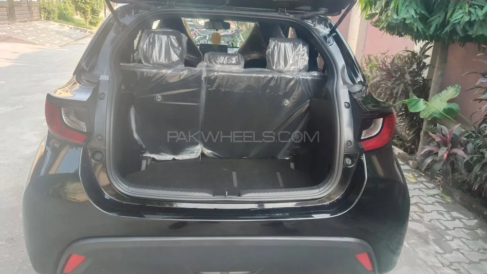 Toyota Yaris Hatchback 2021 for Sale in Lahore Toyota Yaris Hatchback 2021 for Sale in Lahore Image-8
