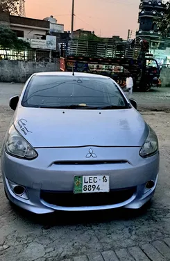 Mitsubishi Mirage 1.0 M 2012