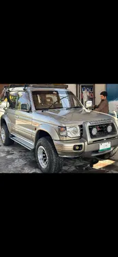 Mitsubishi Pajero Exceed 3.5 1992