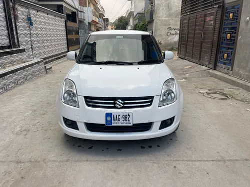 Suzuki Swift DLX 1.3 2017