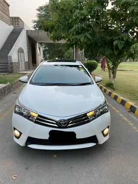 Toyota Corolla Altis Grande CVT-i 1.8 2016