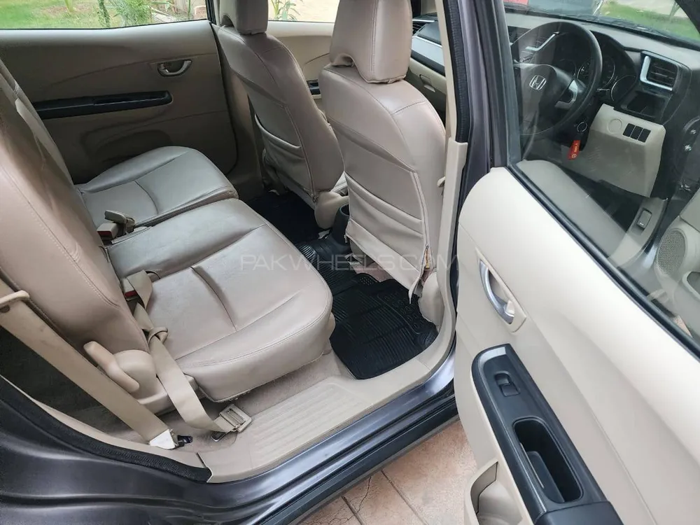 Honda BR-V 2018 for Sale in Lahore Honda BR-V 2018 for Sale in Lahore Image-4